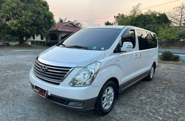 White Hyundai Grand starex 2014 for sale in Manila