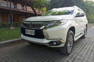 Sell Pearl White 2016 Mitsubishi Montero sport in Talavera