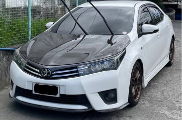 White Toyota Corolla 2015 for sale in Obando