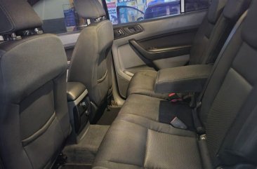 White Ford Everest 2016 for sale in Quezon City