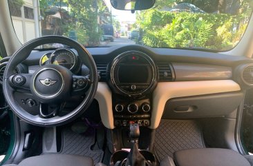 White Mini Cooper 2018 for sale in Automatic