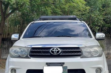 White Toyota Fortuner 2012 for sale in Automatic