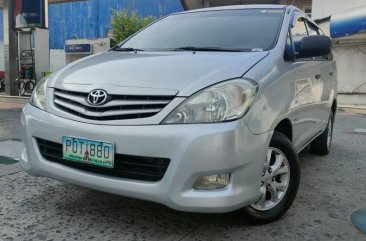 Silver Toyota Innova 2011 for sale in Automatic