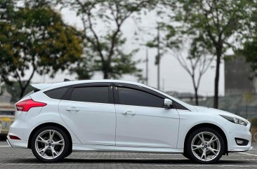 White Ford Focus 2016 for sale in Makati