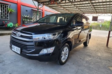 Selling White Toyota Innova 2020 in Manila