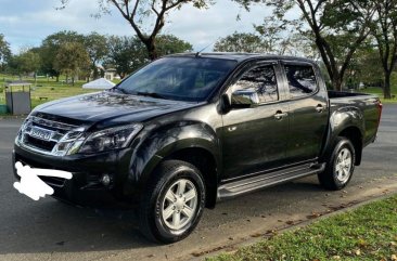 White Isuzu D-Max 2015 for sale in Automatic