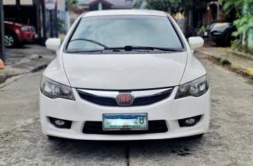 Selling White Honda Civic 2010 in Bacoor
