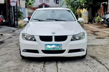 Selling White Bmw 320I 2008 in Bacoor