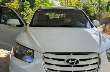 Sell White 2010 Hyundai Santa Fe in Quezon City