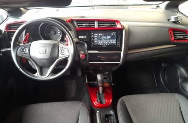 Selling Orange Honda Jazz 2018 in Quezon City