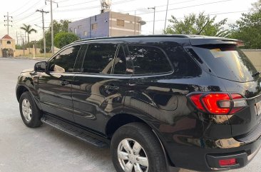 White Ford Everest 2017 for sale in San Fernando