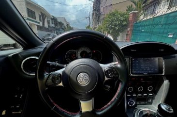 Selling White Toyota 86 2018 in Quezon City