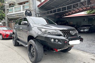 Selling White Toyota Fortuner 2017 in Bacoor