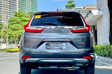 White Honda Cr-V 2018 for sale in Makati