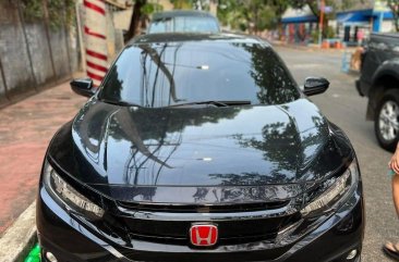 Sell White 2016 Honda Civic in Marikina