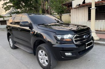 White Ford Everest 2017 for sale in San Fernando