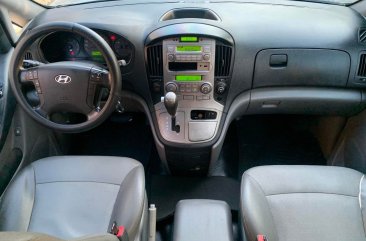 Sell White 2010 Hyundai Starex in Caloocan