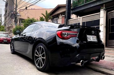 Selling White Toyota 86 2018 in Quezon City