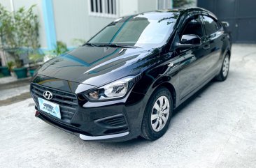 Selling White Hyundai Reina 2020 in Quezon City