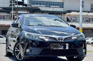 Selling White Toyota Corolla altis 2017 in Makati