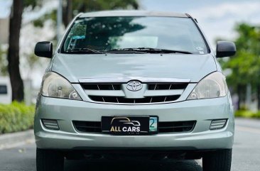 White Toyota Innova 2008 for sale in Manual