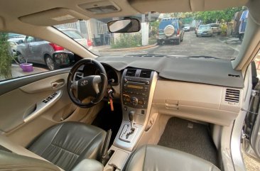 White Toyota Corolla altis 2012 for sale in Quezon City