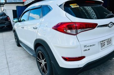 White Hyundai Tucson 2017 for sale in Automatic