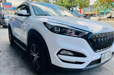 White Hyundai Tucson 2017 for sale in Automatic