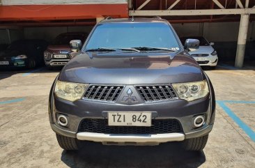 Sell White 2012 Mitsubishi Montero sport in Pasig