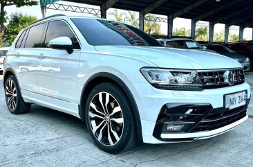 White Volkswagen Tiguan 2018 for sale in Automatic