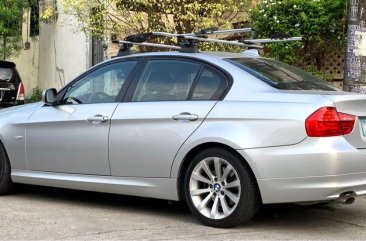 Sell White 2011 Bmw 318I in Las Piñas