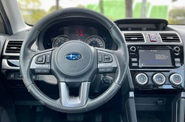 Selling White Subaru Forester 2017 in Makati