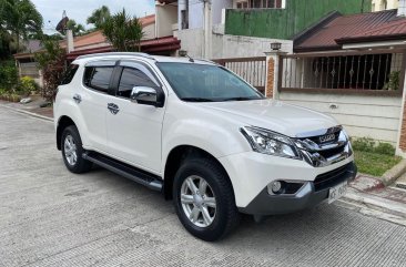 White Isuzu Mu-X 2016 for sale in Quezon City