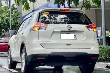 Sell White 2015 Nissan X-Trail in Makati