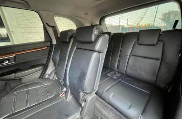 Sell White 2018 Honda Cr-V in Makati