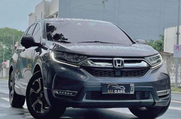 Sell White 2018 Honda Cr-V in Makati