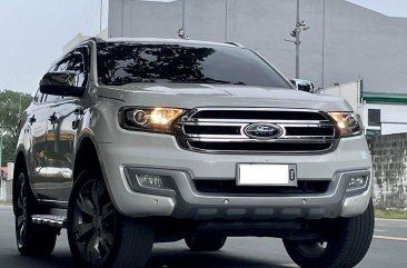 White Ford Everest 2016 for sale in Automatic