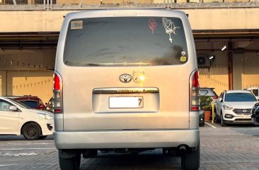 White Toyota Hiace 2017 for sale in Manual