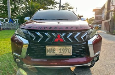 White Mitsubishi Montero sport 2016 for sale in Las Piñas