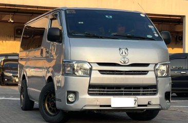 White Toyota Hiace 2017 for sale in Manual