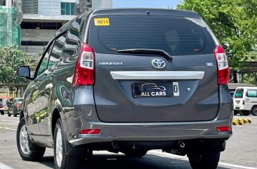 Selling White Toyota Avanza 2019 in Makati