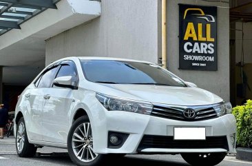 White Toyota Corolla altis 2016 for sale in Automatic