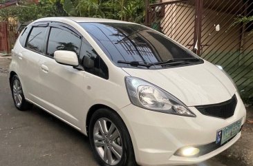 Pearl White Honda Jazz 2009 for sale in Quezon City