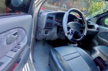 Sell White 2006 Isuzu Crosswind in Manila