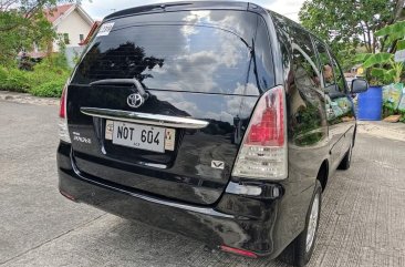 White Toyota Innova 2010 for sale in Automatic