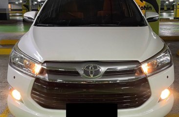 Selling White Toyota Innova 2017 in Manila