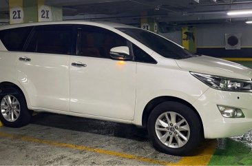 Selling White Toyota Innova 2017 in Manila