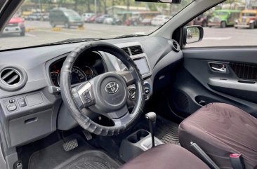 Selling White Toyota Wigo 2018 in Makati