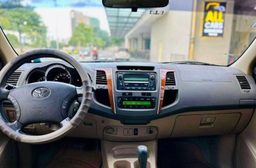 White Toyota Fortuner 2011 for sale in Makati