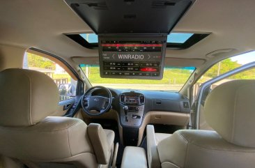 White Hyundai H1 2017 for sale in Automatic